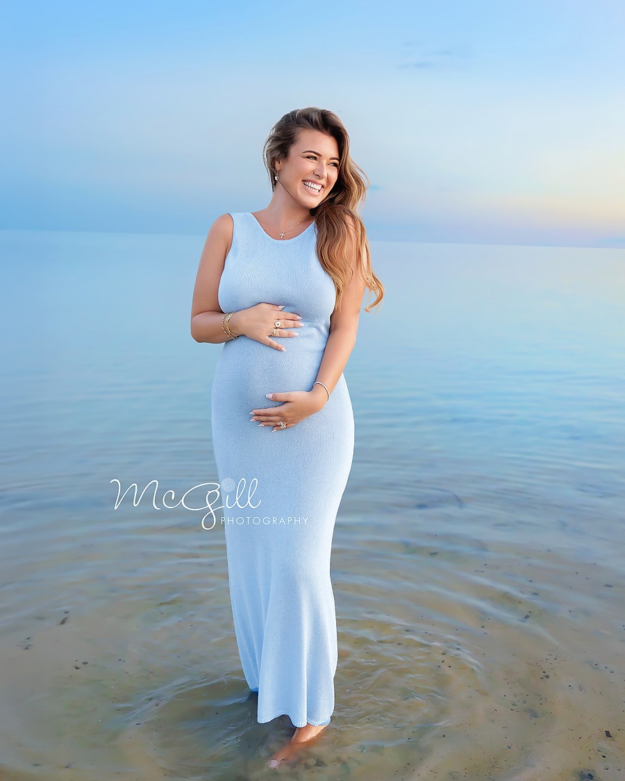 I am literally mid culling this session to be edited and simply couldn't NOT edit this immediately ..... Like seriously, WOW STUNNNNNER

#mcgillphotography #photographer #Sydneyphotographer #sutherlandshire #southernsydneyphotographer #sydney 
 #maternityphotos #maternity #pregnant #pregnancyphotos #familyphotographer
