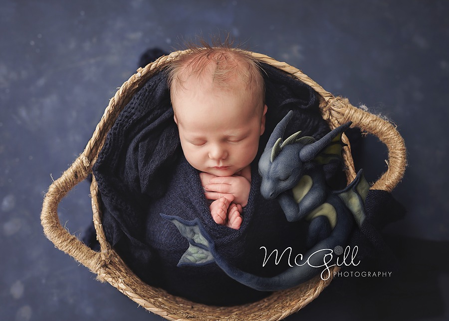 When Mum tells you at the end of the shoot that she calls him “her little dragon”… 🐉❤️

You know you just HAVE to go the extra mile to create an image she’ll treasure forever. ✨

It’s the little details and those special things only Mum knows that make these photos so meaningful. 🥹📸
